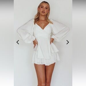 Elegant White Long Sleeve Dress